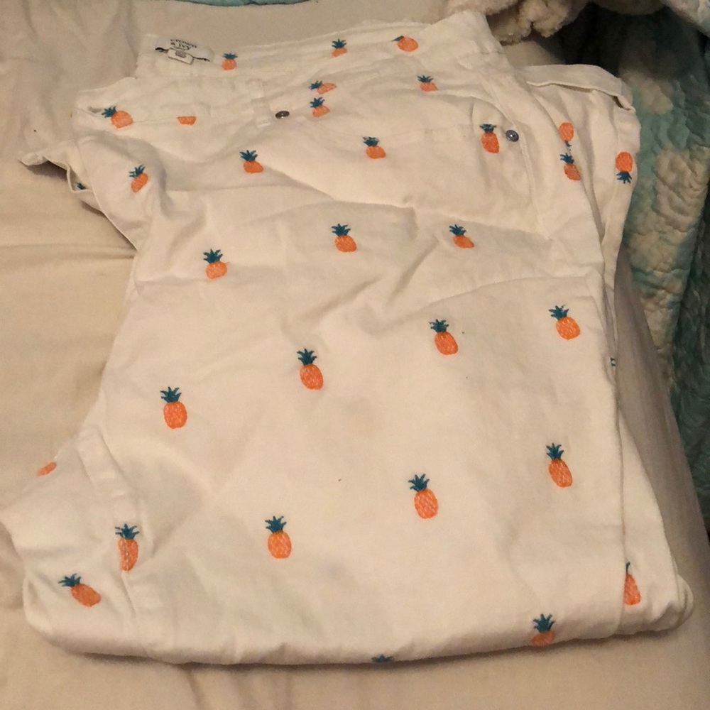 Crown and Ivy pineapple crop pants 18W